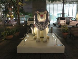 宮崎 日向そば@丸の内×Japan47 ストリートレストラン：ライオンのオブジェ