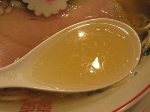 白だしワンタン麺@金龍（淡路町駅）スープ