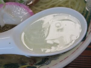 塩ラーメン@ひとしの店（稚内駅）スープ
