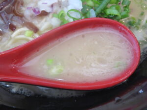 白とんこつ@麺や ZEっ豚（相模原駅）スープ