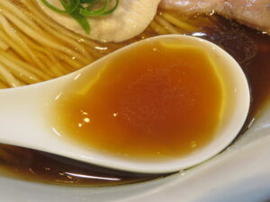 ポルチーニ醤油らぁ麺@入鹿TOKYO（六本木駅）スープ