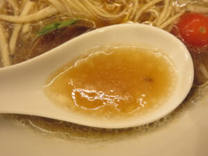 醤油Ramen@TREE Natural Ramen Tokyo（新宿三丁目駅）スープ