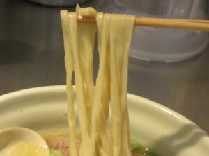 らーめん（塩）@麺とスープの店 歩き出せ、クローバー（京王八王子駅）麺