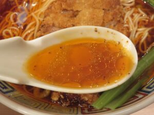 ぱいこうさんほん麺@担々麺 まる鈴（神田駅）スープ