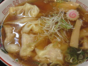 ワンタン麺（米沢ちぢれ麺）@中華そば 和月（新検見川駅）具