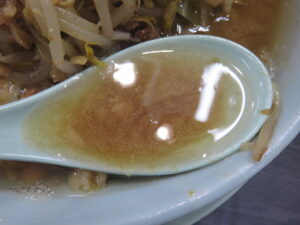 ラーメン 半分@オリバーヌードル（熊谷駅）スープ