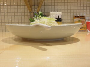汁なし担担麺@メンドコロ天鳳（中野坂上駅）ビジュアル：サイド