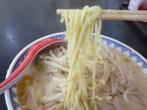 みそラーメン@食堂ニューミサ（関山駅）麺