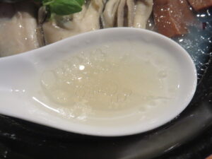 オイスター塩ラーメン@Oyster Lab（横浜駅）スープ