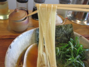 醤油そば@YOKOKURA STOREHOUSE（栃木県小山市）麺