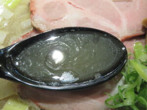 塩煮干中華蕎麦@煮干し中華蕎麦 文次郎（東神奈川駅）スープ