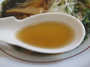 中華そば@麺や シバケン（下総中山駅）スープ