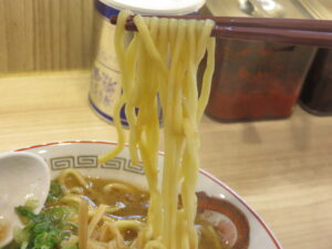 ラーメン 黒@鯨人（三鷹駅）麺