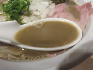 濃厚煮干しらーめん@井さい 東京（中野駅）スープ
