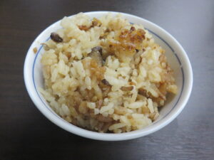 朝ラー麺（鶏あんらぁ麺）@らぁ麺 亀我楽（東京都東久留米市）炊き込みご飯