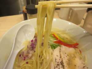 鶏ベジらぁ麺@らぁ麺 なとり（中野坂上駅）麺