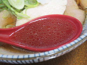 中華そば（醤油）（太麺）@中華そば 麺ノ花（新所沢駅）スープ