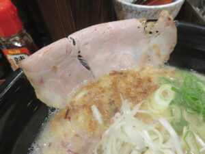 鶏白湯ラーメン@麺屋 ニシムクサムライ（笹塚駅）具：豚チャーシュー