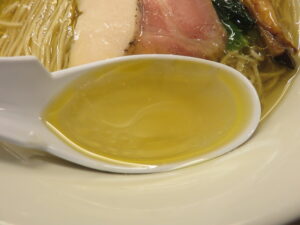 芳醇中華そば 塩（並盛）@麺屋 龍壽（静岡県浜松市）スープ
