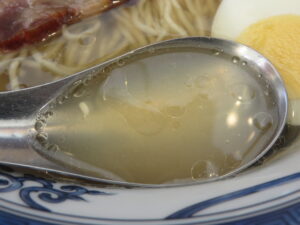 館山サイミン（塩）@黒潮拉麺（千葉県館山市）スープ