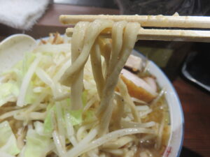 M.O@大井町 立食い中華蕎麦 いりこ屋（大井町駅）麺