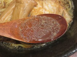 しじみラーメン（醤油）@なべちゃんラーメン（曙橋駅）スープ