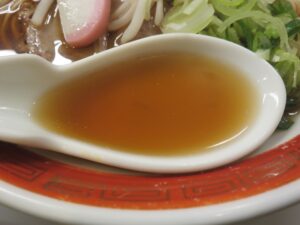 クラシック煮干醤油ラーメン@永明中華そば店（大島駅）スープ