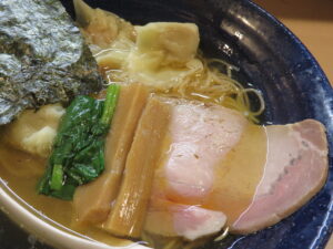 ワンタン麺@ミズノボル（渋谷駅）具