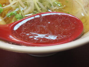 醤油らぁめん@麺や 48（大船駅）スープ