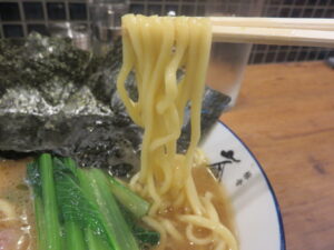 ラーメン@豚骨 蒼翔（東高円寺駅）麺