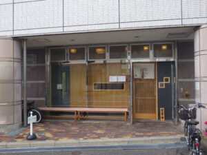 雲吞塩そば（手揉み麺）@小麦そば 池（松本駅）外観