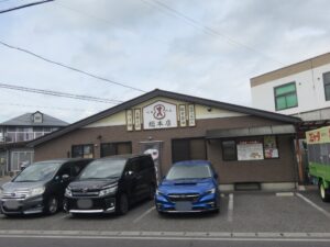 豚骨醤油らあめん〈並〉@らあめん 寸八 総本店（長野県松本市）外観