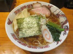 魳出汁の中華そば 並（縮れ麺）@製麺所吉岡（東長崎駅）ビジュアル