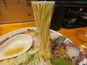 魳出汁の中華そば 並（縮れ麺）@製麺所吉岡（東長崎駅）麺