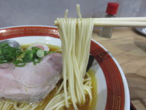 伊吹いりこの中華そば@瀬戸内食堂 ねいろ屋（新宿西口駅）麺