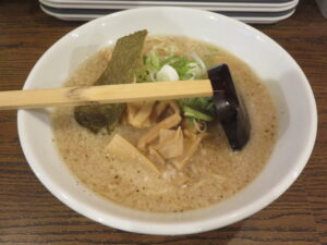 豚骨醤油らぁめん@麺屋 悠慎（大島駅）ビジュアル