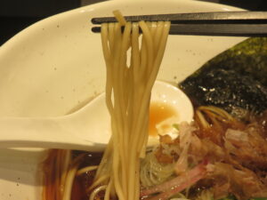 節そば（醤油）@ワタリガラス（千歳烏山駅）麺