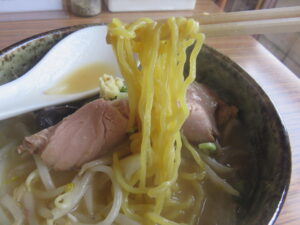 味噌らーめん@らーめん春友流（奈良県大和郡山市）麺