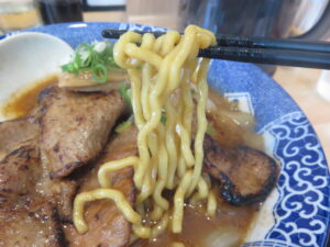 秩父豚味噌ラーメン@トリコ食堂（大野原駅）麺