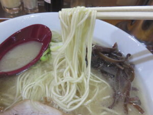 とんこつラーメン@博多長浜とんこつ亭（一橋学園駅）麺