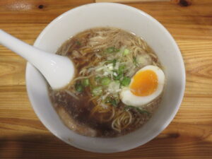 醤油ラーメン@Ramen Bar ざぶとん（池上駅）ビジュアル：トップ