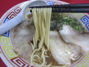 ラーメン@江戸金（上山口駅）麺