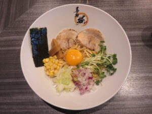 背脂味噌まぜ麺@まぜ麺 堀（大宮駅）ビジュアル：トップ