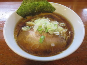 醤油ラーメン@麺屋 招き寅（百草園駅）ビジュアル