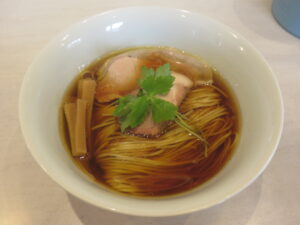 地鶏と豚の醤油@青森中華そば オールウェイズ（青森県青森市）ビジュアル