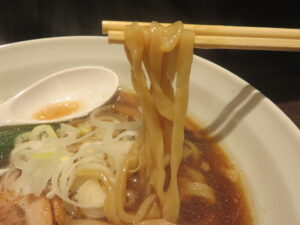 醤油@ら～麺 瑞藤（北松戸駅）麺