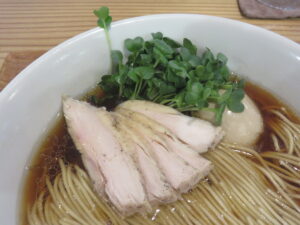 岩手県ほろほろ鳥だしのしょうゆラーメン@ラーメン ル・デッサン（六合駅）具