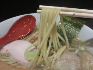 龍のひげワンタンらぁめん（塩・中太麺・ホタテ油）@龍のひげ（水戸駅）麺