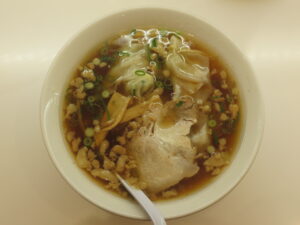 ワンタン麺@中華そば 朱（尾道駅）ビジュアル：トップ