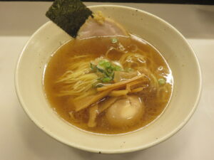 醤油らーめん@らーめん にな川（武蔵境駅）ビジュアル